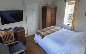 Private Annex To Victorian Villa, With Kitchen And Free Parking